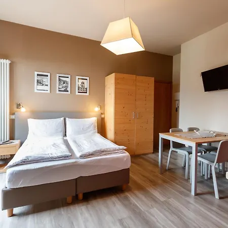 アパート La Feleit